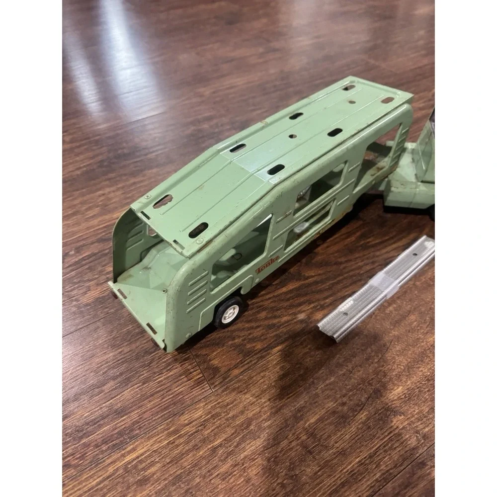 Vtg 1960's Tonka Sea Foam Mint Green Pressed Steel Car Carrier Hauler Truck